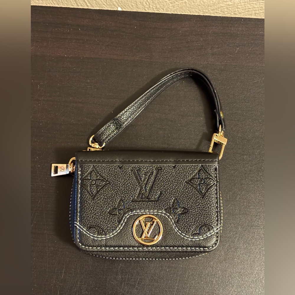 Black embossed Clutch Credit Card Holder